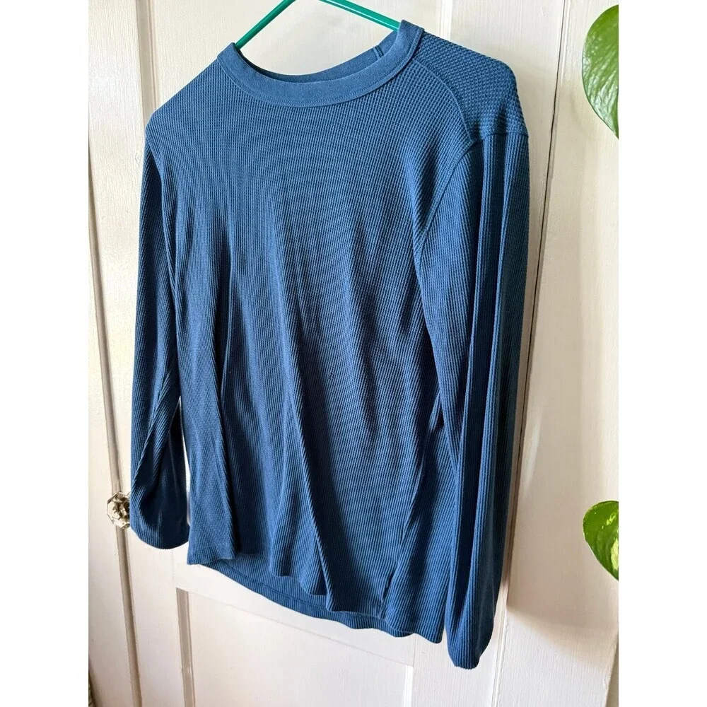 GAP men’s size small blue waffle sweater